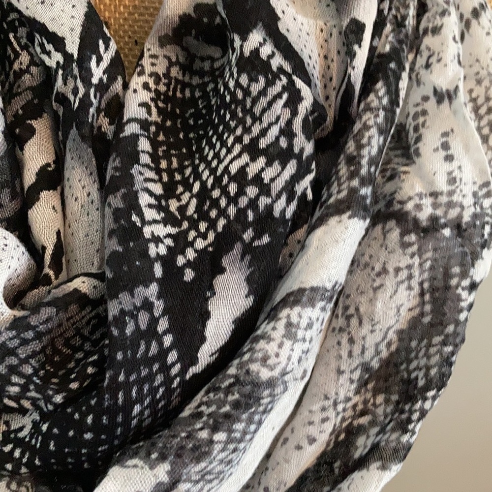 Express Infinity Scarf - Picture 2 of 2